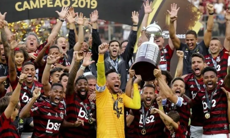 Фламенго вдигна Копа Либертадорес след луда драма в края - Tribune.bg