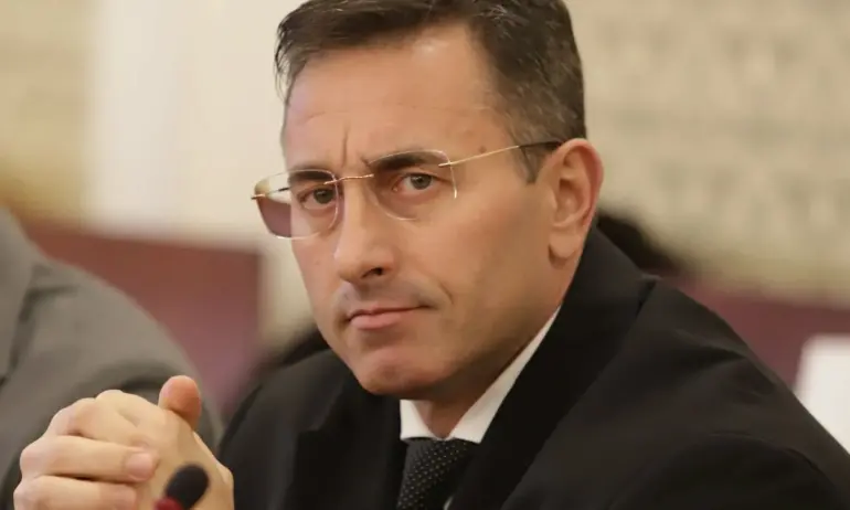 Според Румен Спецов Лукойл няма неплатени задължения към НАП - Tribune.bg