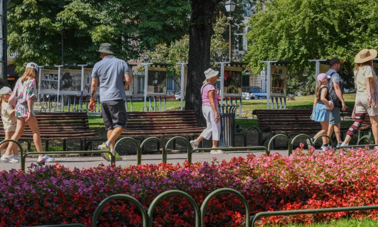 Хладен фронт носи дъжд и гръмотевици на места в петък - Tribune.bg
