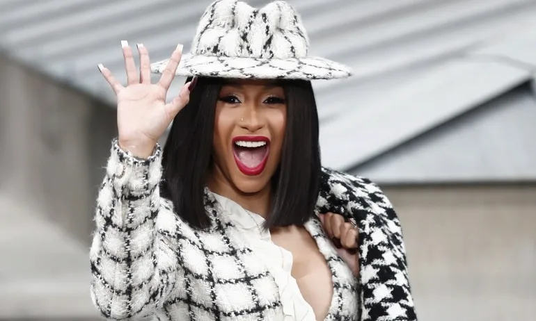 Карди Би е Жена на годината - Tribune.bg