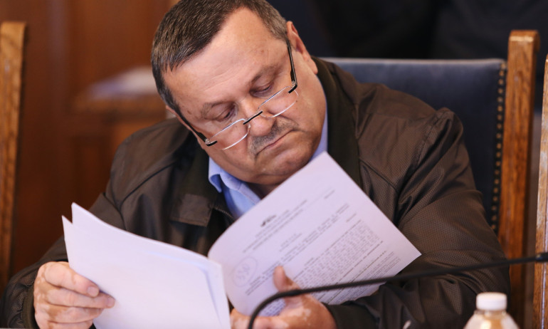 Хасан Адемов: Оставката на целия МС е най-добрата антикризисна мярка - Tribune.bg