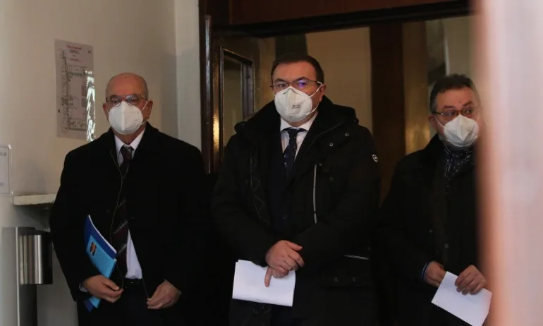 От утре започва поставянето на ваксината на Модерна, обмислят облекчаване на мерките от февруари - Tribune.bg