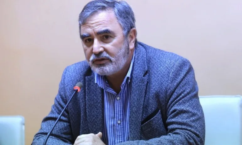 Доц. Кунчев: Само тази доставка на ваксини е съкратена наполовина - Tribune.bg