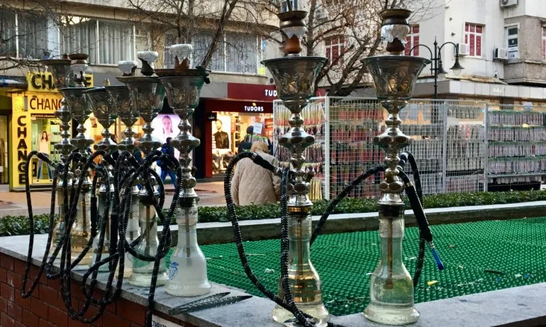 Окончателно: Забраниха пушенето на наргиле с неясни субстанции от деца - Tribune.bg