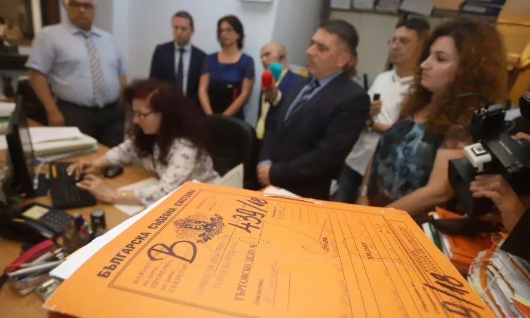 Кой минира съдебната система - Tribune.bg