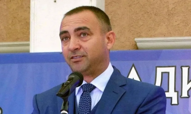 Кметът на Луковит за Цветанов: Говори за морал и прозрачност от екрана, а еднолично редеше листите в ГЕРБ - Tribune.bg