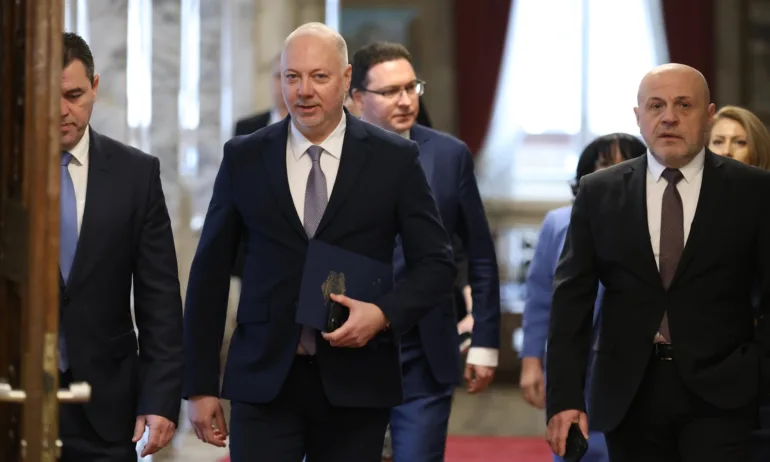 Ето какво пише в споразумението за съставяне на правителство - Tribune.bg