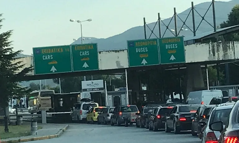 В Гърция ще се влиза само през Кулата-Промахон - Tribune.bg