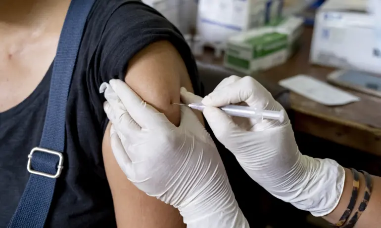От сряда пускат новата ваксина срещу Covid-19 - Tribune.bg