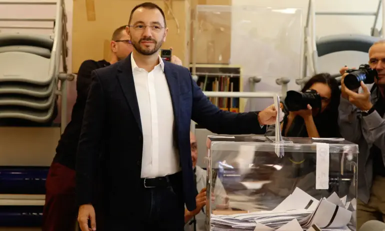 Хекимян: Липсата на десен кандидат е най-лошата развръзка, ще гласувам с разум, не с емоция - Tribune.bg