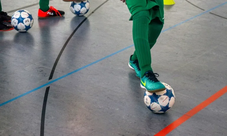 Делирадева: Искате ли децата ви да спортуват в салона, задушавайки се под маската? Щом мълчите, значи искате! - Tribune.bg