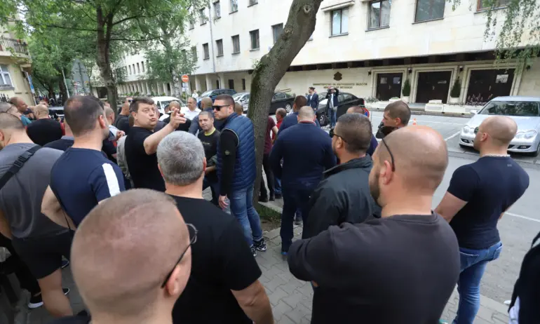 След протест: Вътрешният министър отмени заповед на Демерджиев - Tribune.bg