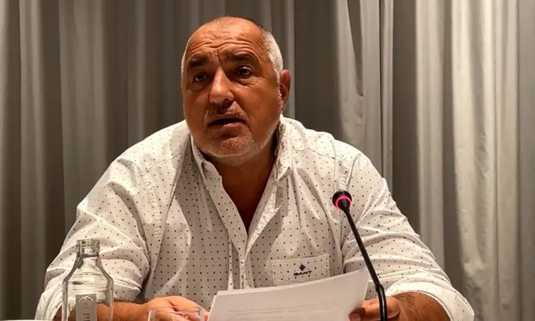 Бойко Борисов: Милиони ваксини стоят заради некадърен министър, искайте да се върне имунизационният процес (ВИДЕО) - Tribune.bg