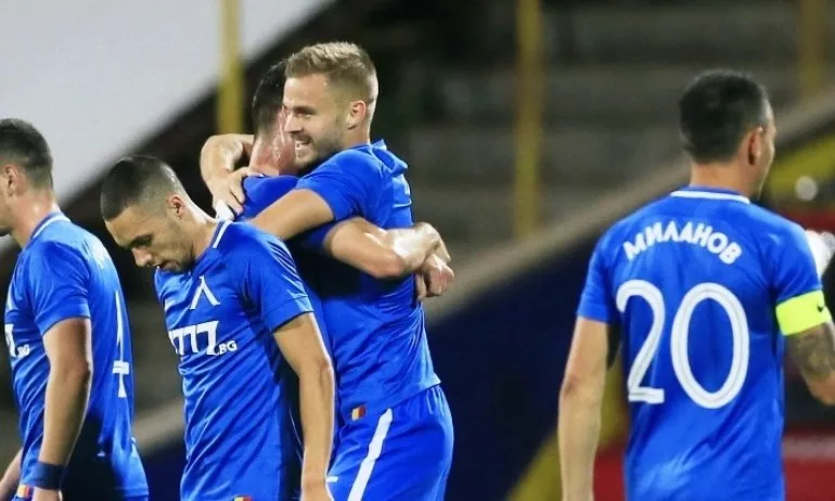 СИН ТРИУМФ: Левски оглави класирането - Tribune.bg