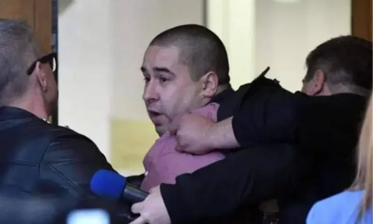 Ще се извини ли Атанас Атанасов за мутрите в ДСБ - Tribune.bg