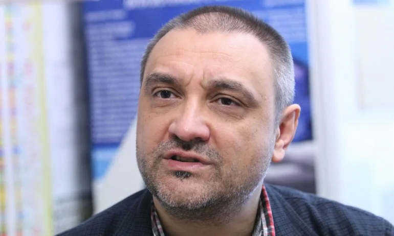 Проф. Чорбанов: Пълният локдаун не спира разпространението на вируса - Tribune.bg