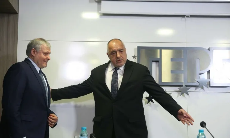 СДС: Направили сме много за България по отношение на еврочленството и НАТО, заслужаваме внимание - Tribune.bg