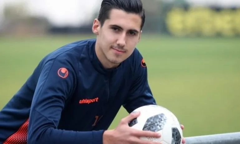 Официално! Двама българи подписаха с румънски клуб - Tribune.bg