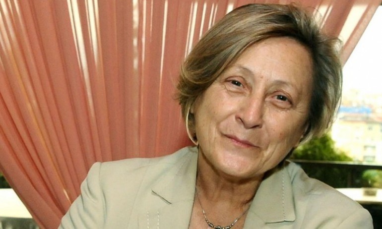 Нешка Робева към Петков: Гласувах за вас, чувствам се унизена - Tribune.bg