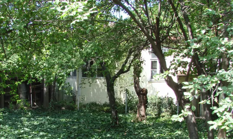 Къщата на Петър Дънов в София се руши. Бялото братство иска разрешение да я превърне в културен център - Tribune.bg