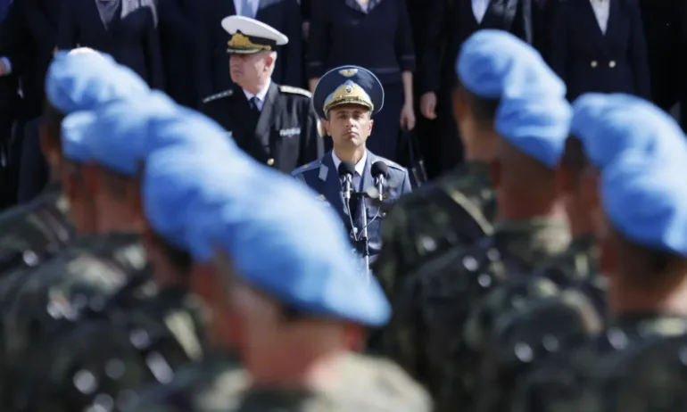 6 май – Ден на храбростта и празник на Българската армия. Парадът премина без военна техника - (СНИМКИ/ВИДЕО) - Tribune.bg