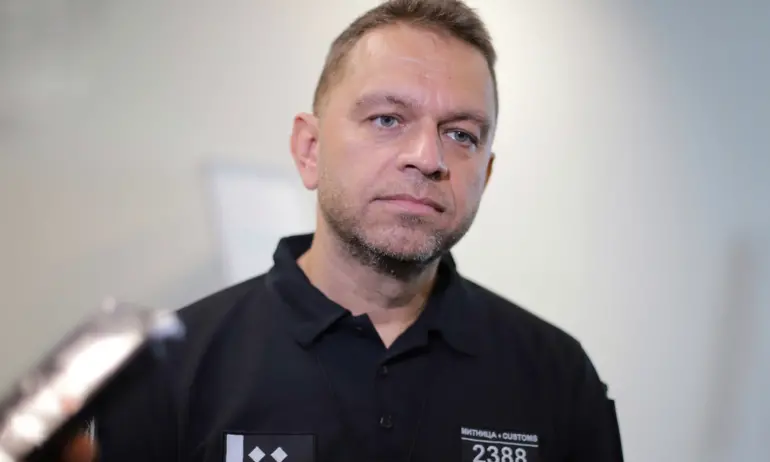 Няколко държави са замесени при контрабандата на над 50 кг дрога в дипломатически автомобил - Tribune.bg