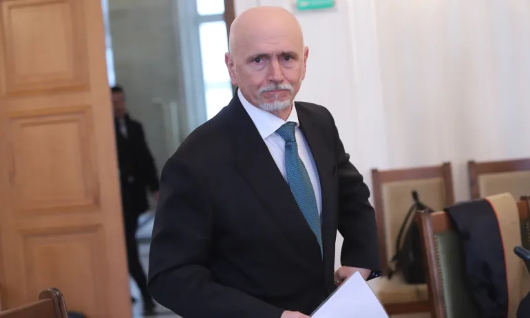 Поредните фантасмагории на министър Събев - Tribune.bg