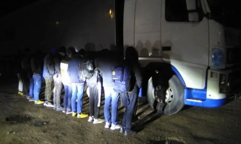 Близо 70 нелегални мигранти са заловени в София за последните 3 дни - Tribune.bg
