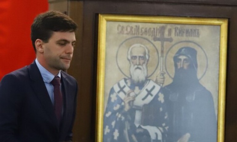 И шефът на НС вижда развитие със Скопие и иска КСНС от Радев - Tribune.bg