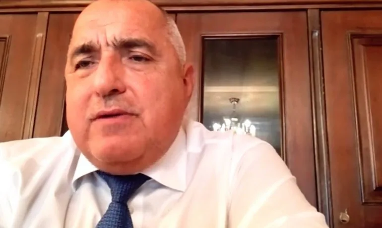 Борисов на инжекции след 15 дни с COVID, диша трудно - Tribune.bg