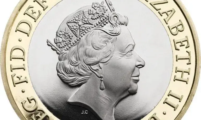 Химнът, монетите и марките – какво трябва да се смени след смъртта на кралицата - Tribune.bg