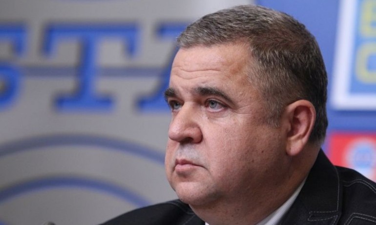 Доц. Ташев: Неформирано Скопие би представлявало троянски кон на Москва в ЕС - Tribune.bg