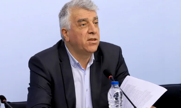 Гечев: ДБ си подава топката с ДПС, лодката отива до Росенец и се връща с 37 милиарда лева - Tribune.bg