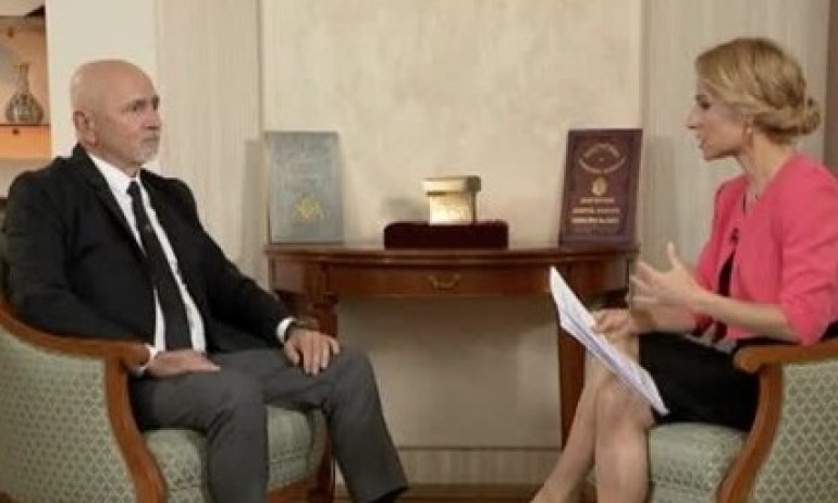 Събев: Коалиция е като италианско семейство, Радев е тъщата - Tribune.bg