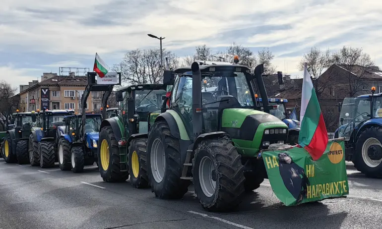 Част от недоволстващите земеделци се събират на протест в София - Tribune.bg