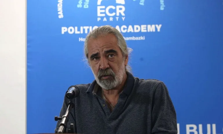 Андрей Слабаков: Фалшивите новини са форма на тероризъм - Tribune.bg