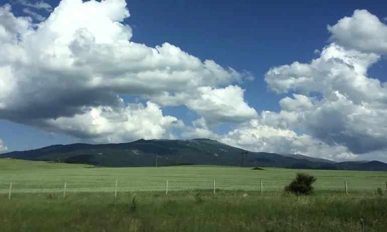 Слънчево и топло, температурите до 21 градуса - Tribune.bg