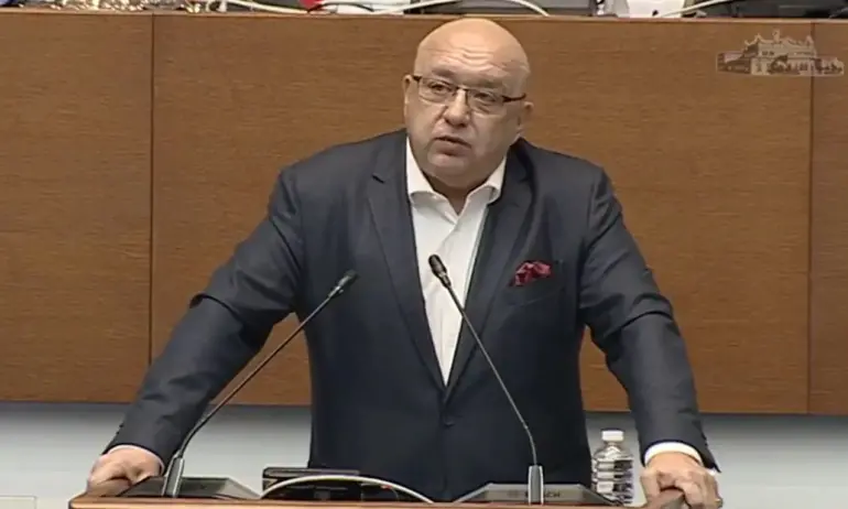 Некадърната стратегия за спорта обедини всички партии срещу ПП/ДБ - Tribune.bg