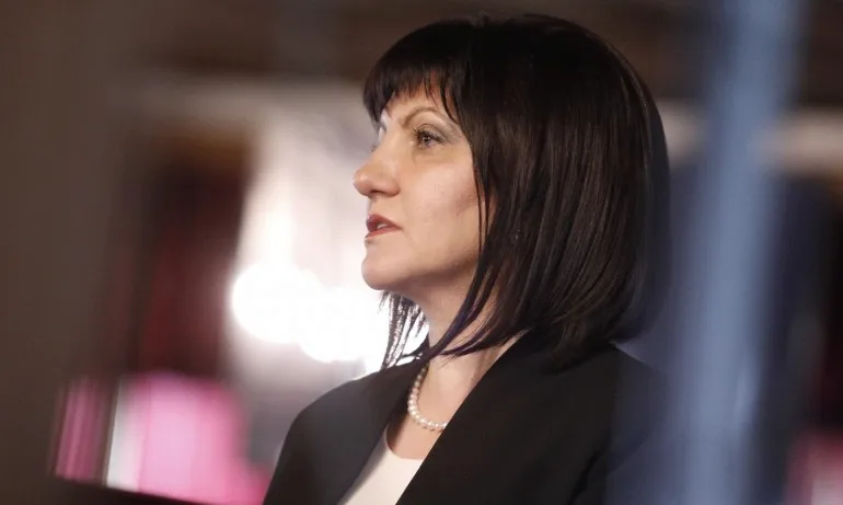 Цвета Караянчева: Гласувах за силния глас на България в Европа - Tribune.bg