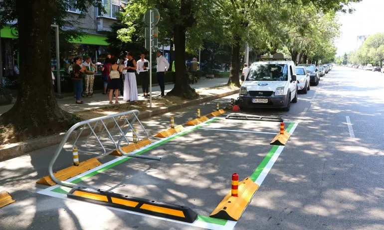 София вече има безплатен паркинг за велосипеди и електрически тротинетки - Tribune.bg