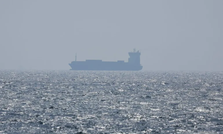 ОАЕ изразяват готовност да се включат в действия по освобождаването на Ормузкия проток - Tribune.bg