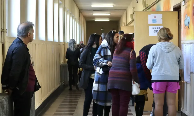 ЦИК: Избирателната активност към 11 часа е 8.89% - Tribune.bg