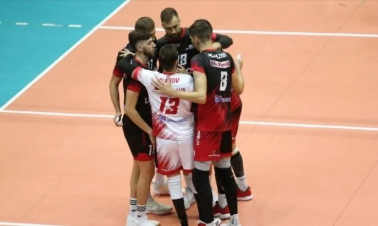 Нефтохимик ще зимува като първенец в Суперлигата след победа над Арда - Tribune.bg