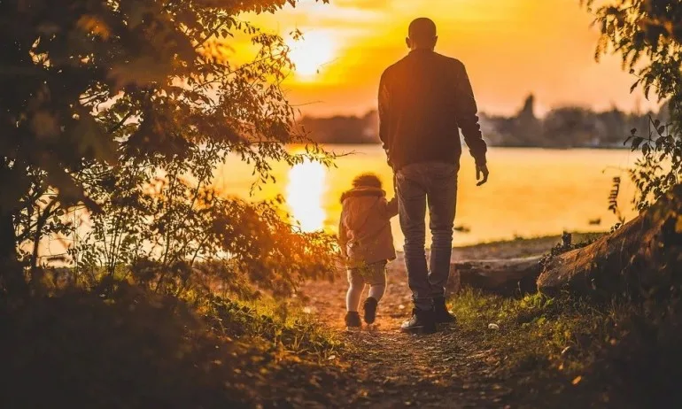 Празнуваме Деня на Бащата - Tribune.bg