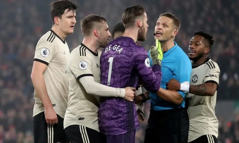 Солена глоба за Манчестър Юнайтед заради футболистите - Tribune.bg