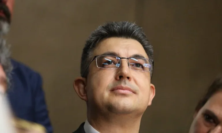 Кандидатът за премиер Пламен Николов ще се оттегли утре сам - Tribune.bg
