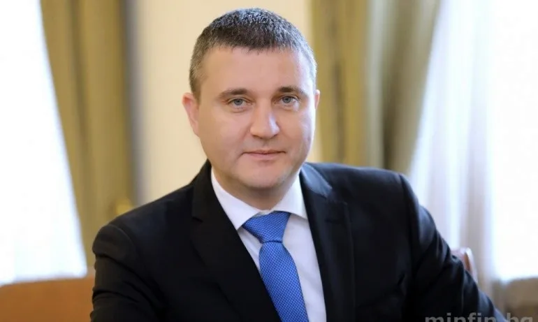 Парламентът: Финансовият министър с най-много отговори на депутатски въпроси - Tribune.bg