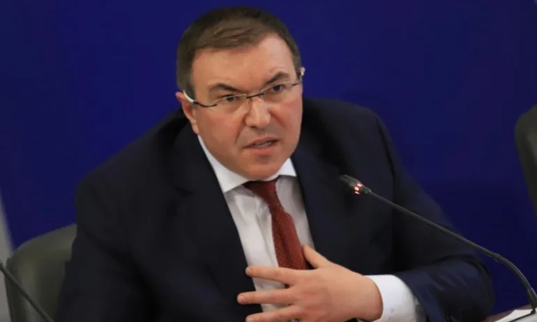 Проф. Костадин Ангелов: Има бум на желаещи да се ваксинират - Tribune.bg