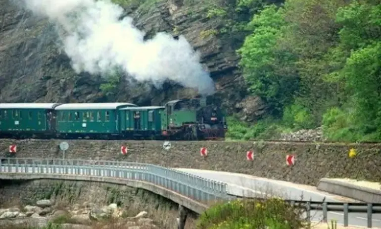 Аварира теснолинейката за Велинград - Tribune.bg