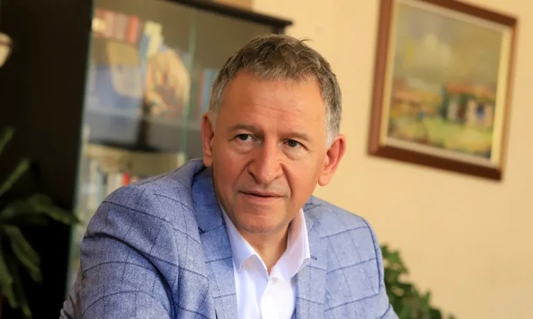 Кацаров видя политически саботаж и разпореждане към кметове да не допускат разкриване на COVID зони - Tribune.bg